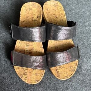 Vionic Black metallic Sandals with Cork Sole